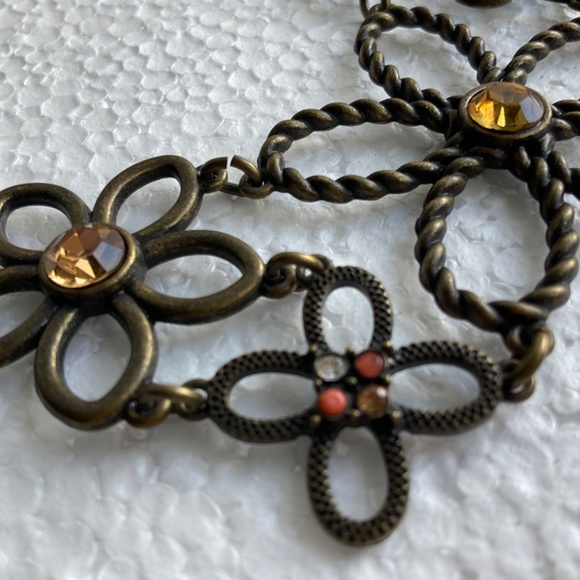 Vintage Bronze Metal Flower Power Necklace (Avon?) - Picture 5 of 7